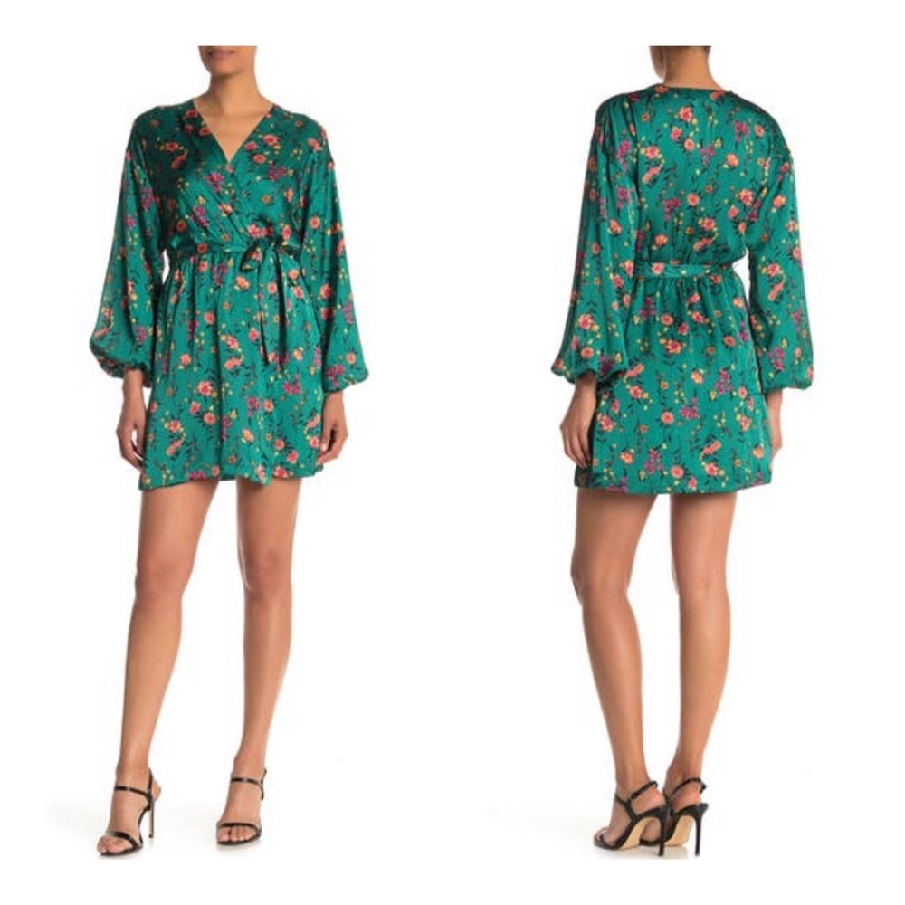 Socialite Floral Print Wrap Mini Green Multi Dress Size Medium NWT